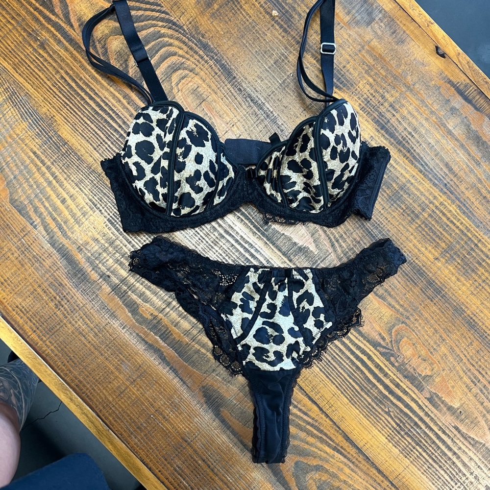 Dita Von Teese leopard lace bra panty set 34D bra small panty